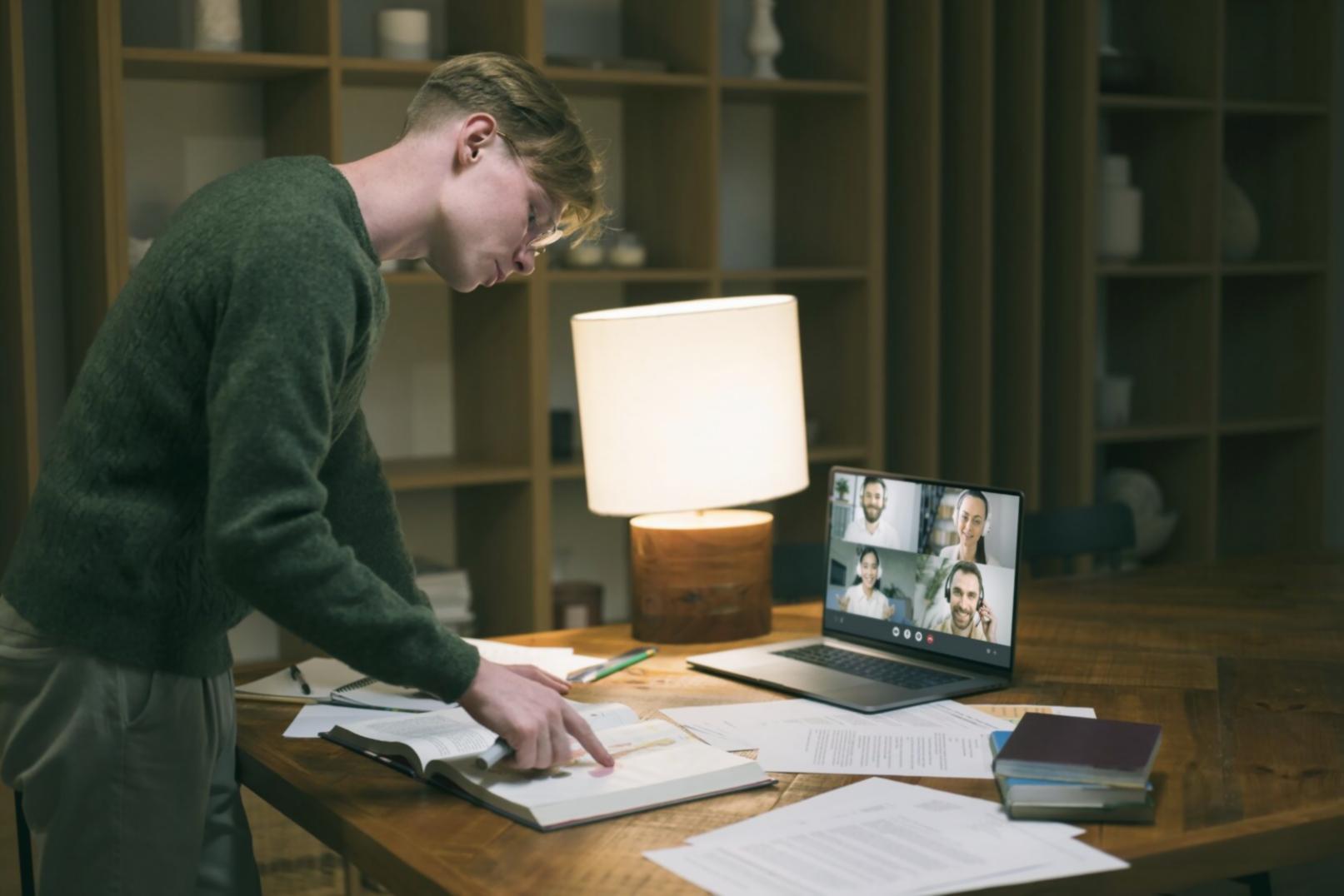 Analyse von Lernbedürfnissen und Teilnehmer-Feedback